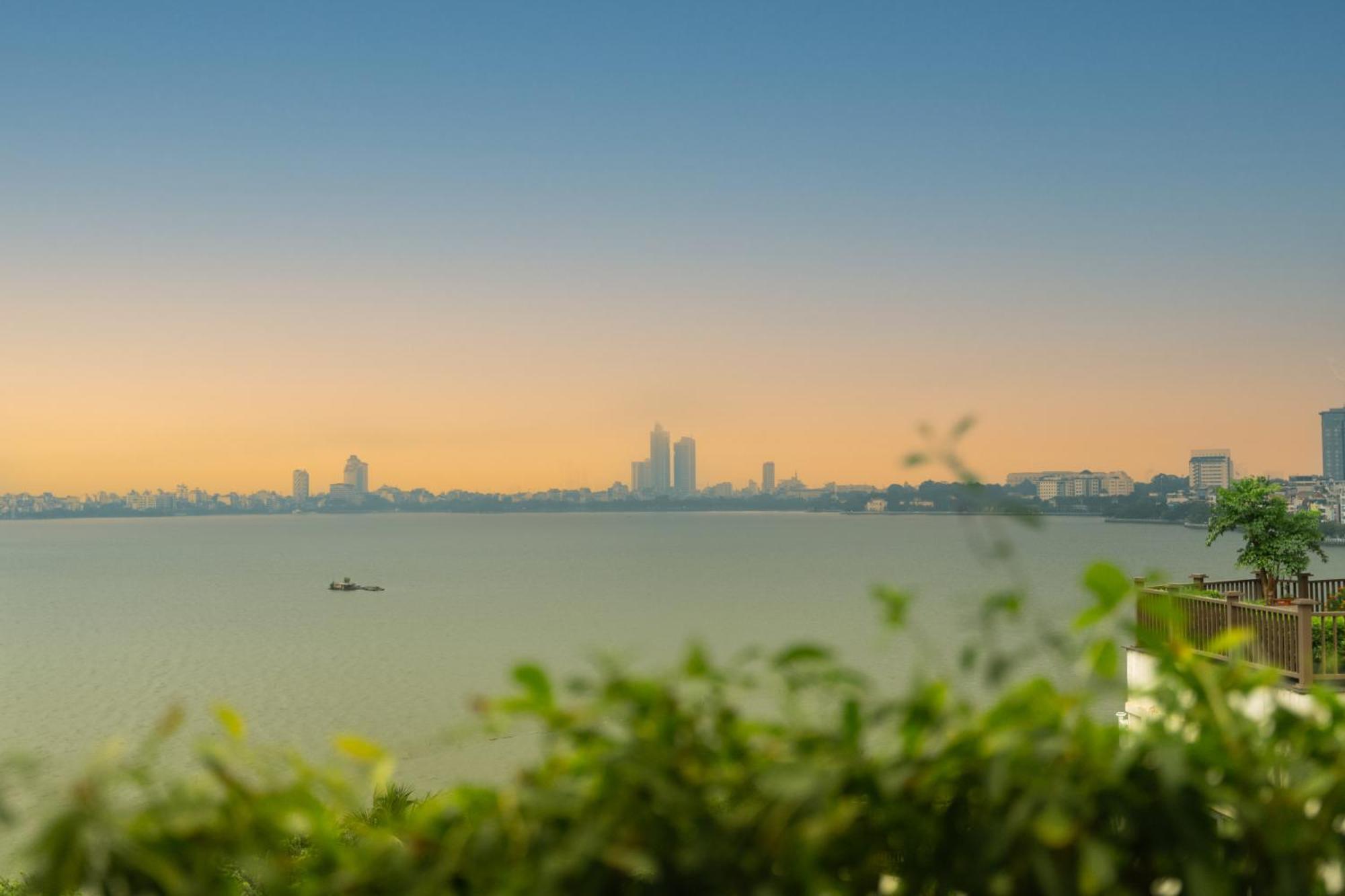 T98 Westlake Trich Sai - Tay Ho Center Lake View Studio Hanoj Exteriér fotografie
